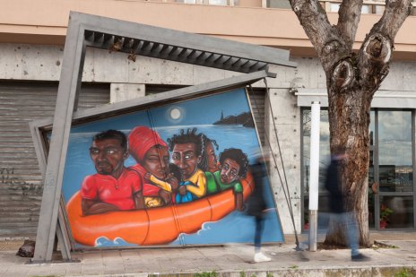 Daniele Battaglia - Street Art (Messina). http://www.internazionale.it/reportage/2016/01/24/messina-street-art
